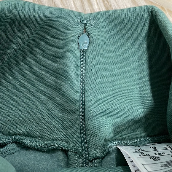 Adidas Essential Neck Sweatshirt - Picture 8 of 8